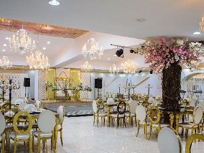 باغ تالار قصر ملک