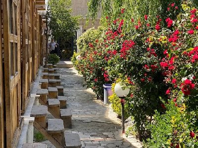 باغچه رستوران حسام