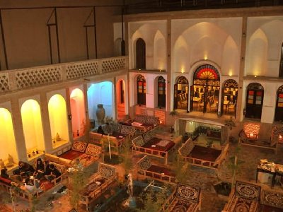 رستوران سنتی خانه عباسیان